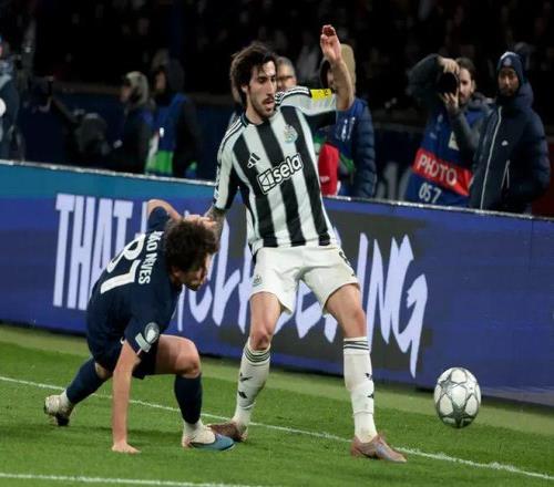 周五,德甲赛事分,奥格斯堡对,乐鱼体育官网,LEYU,Sports,足球直播,篮球赛事,体育高清,NBA直播