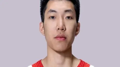 “马来西亚羽毛球公开赛第二轮：蒋振邦、魏雅欣脱颖而出”